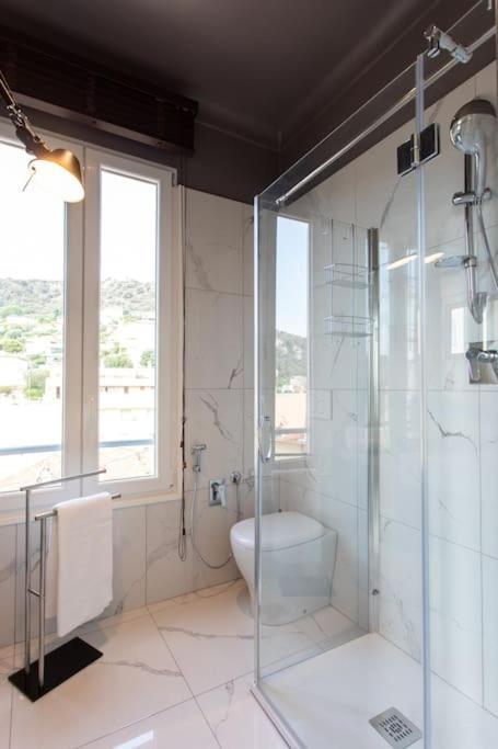 #24 Marie-Claire Suite Sea View/Balcony/Ac/5Min Port فيليوفرُنش سور مير المظهر الخارجي الصورة