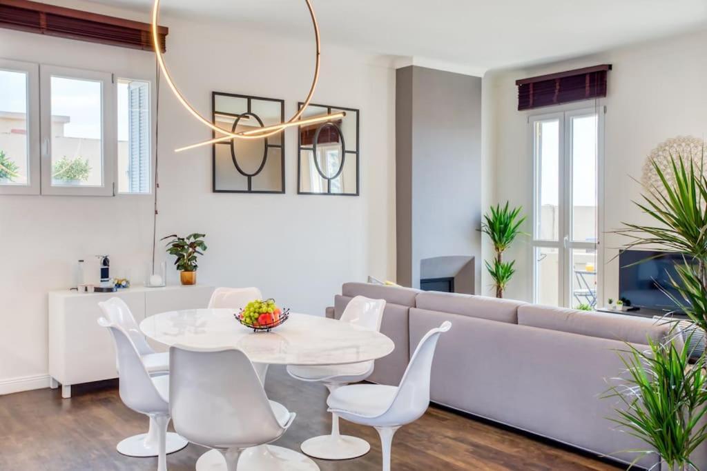 #24 Marie-Claire Suite Sea View/Balcony/Ac/5Min Port فيليوفرُنش سور مير المظهر الخارجي الصورة